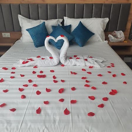 Hotel Excellence Бухарест Экстерьер фото