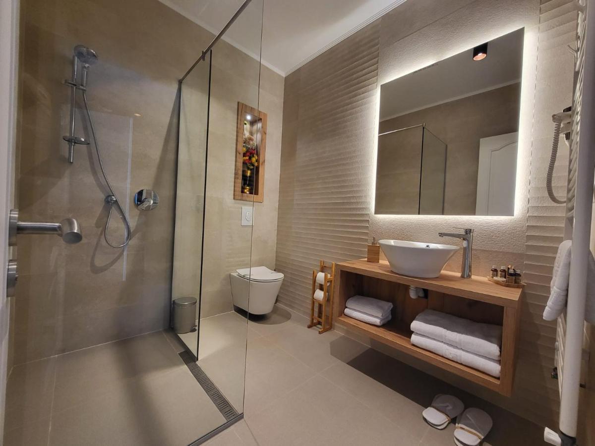 Hotel Excellence Бухарест Экстерьер фото